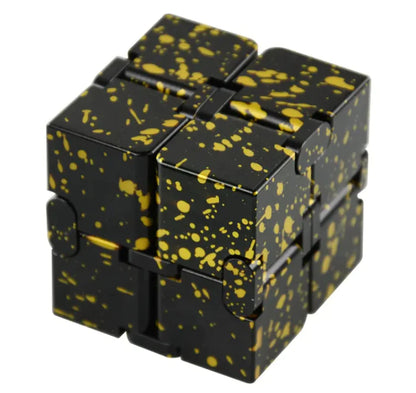 Unlimited Rotation Alloy Cube