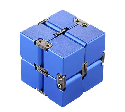 Unlimited Rotation Alloy Cube